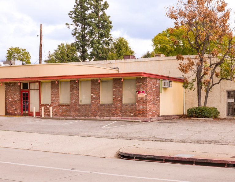 560 South Arroyo Pkwy & 161 East California Blvd