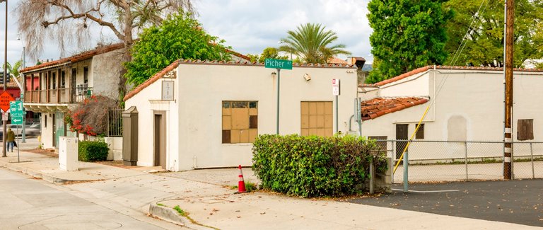 560 South Arroyo Pkwy & 161 East California Blvd
