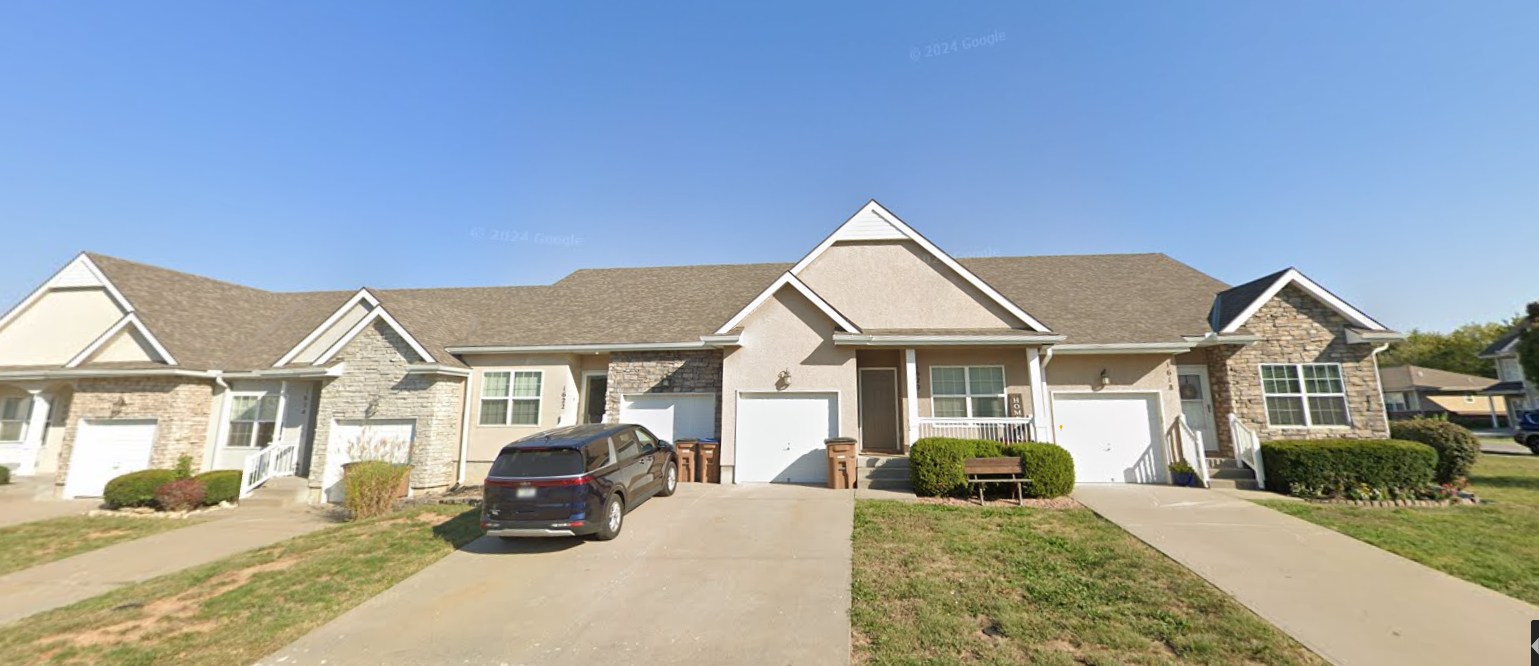 Raymore Townhomes - Image 3