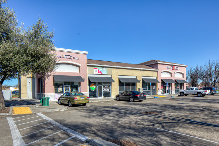 Spreckels Park Shopping Center