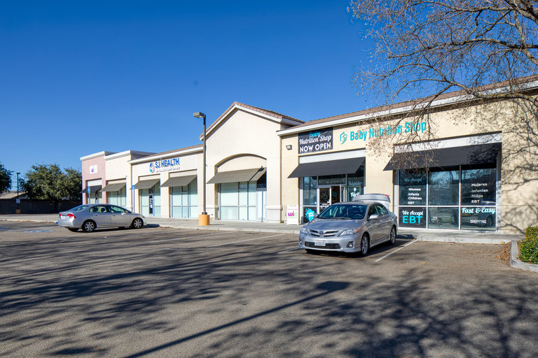 Spreckels Park Shopping Center