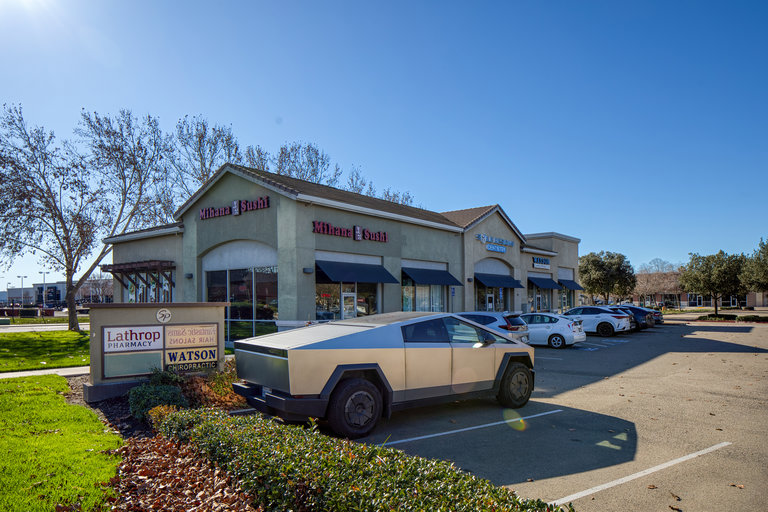 Spreckels Park Shopping Center