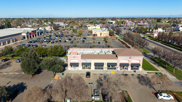 Spreckels Park Shopping Center