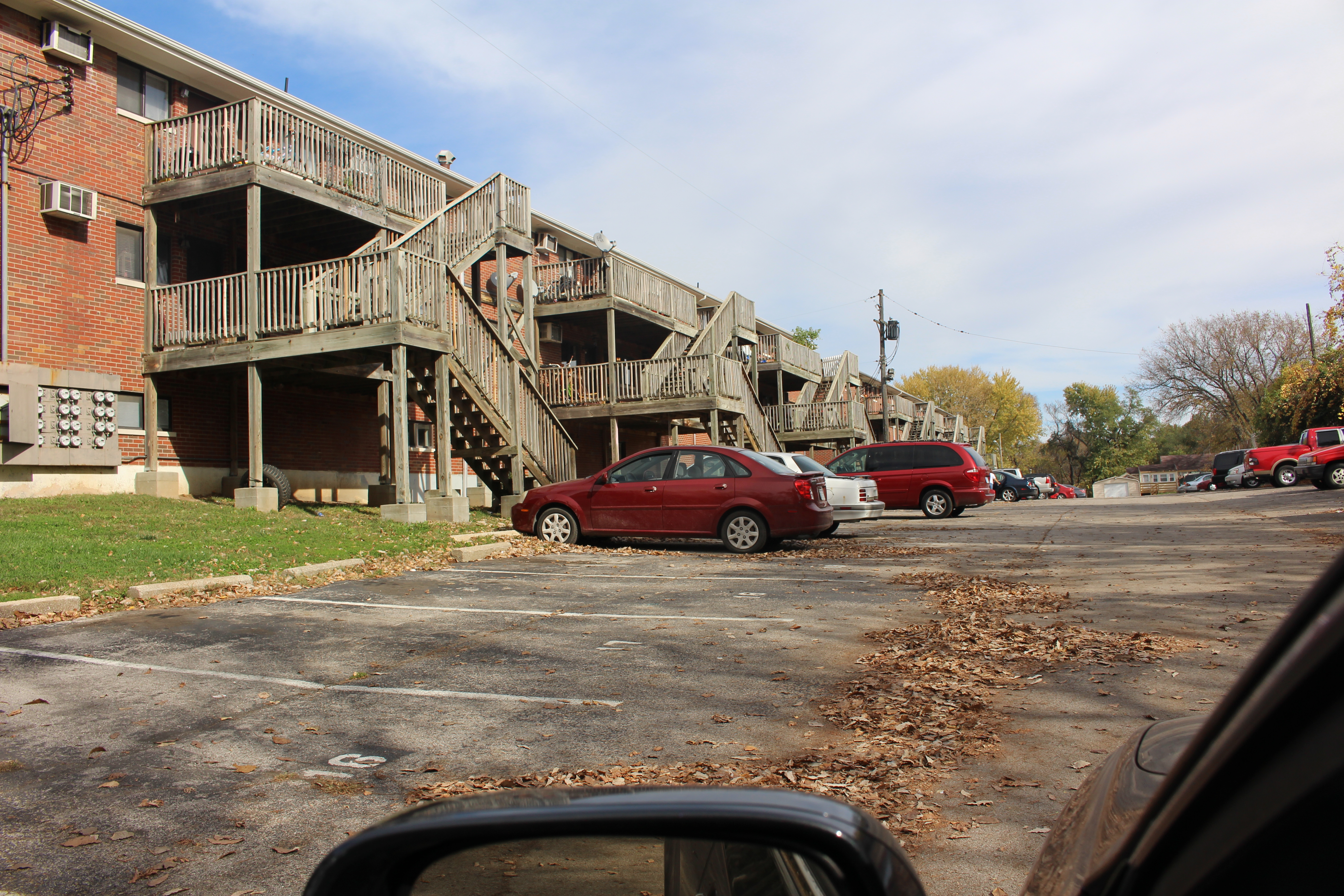Woodland Hills Apartments - Image 7