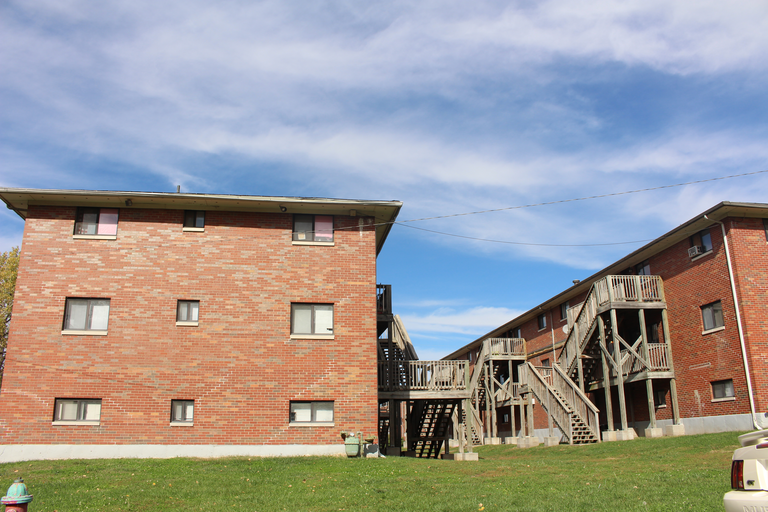 Woodland Hills Apartments