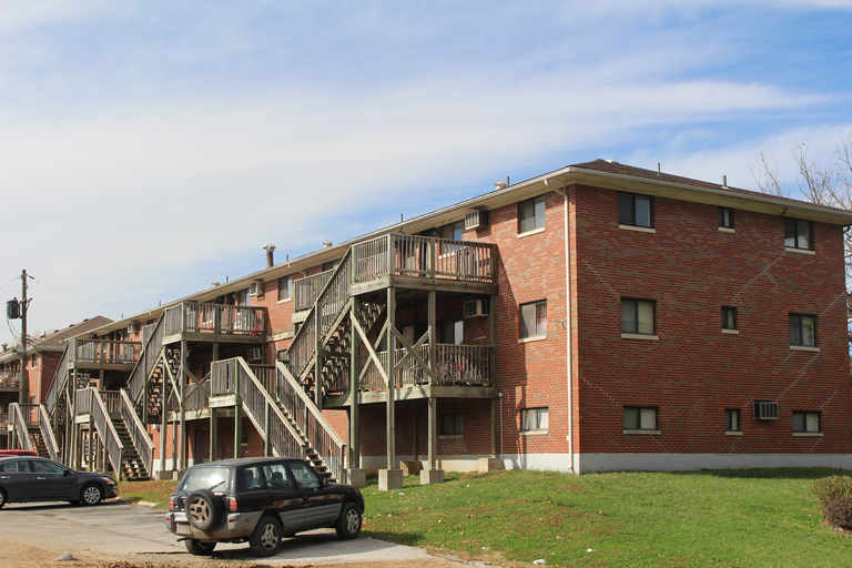 Woodland Hills Apartments
